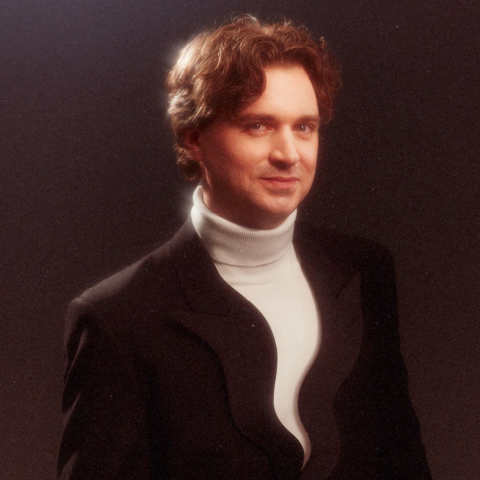Arnaud Soly 1000x1000.png