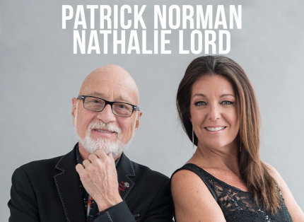 Patrick Norman et Nathalie Lord de face